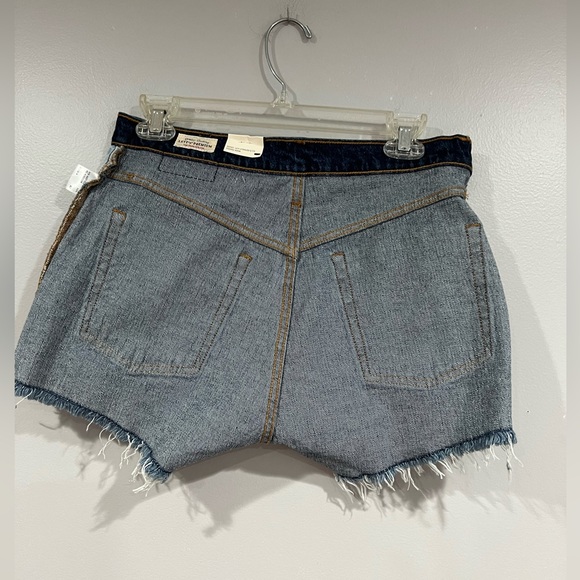 NWT Levis High Rise 501 Denim Jean Shorts Womens 28 3” Inseam Medium Wash - Picture 7 of 11